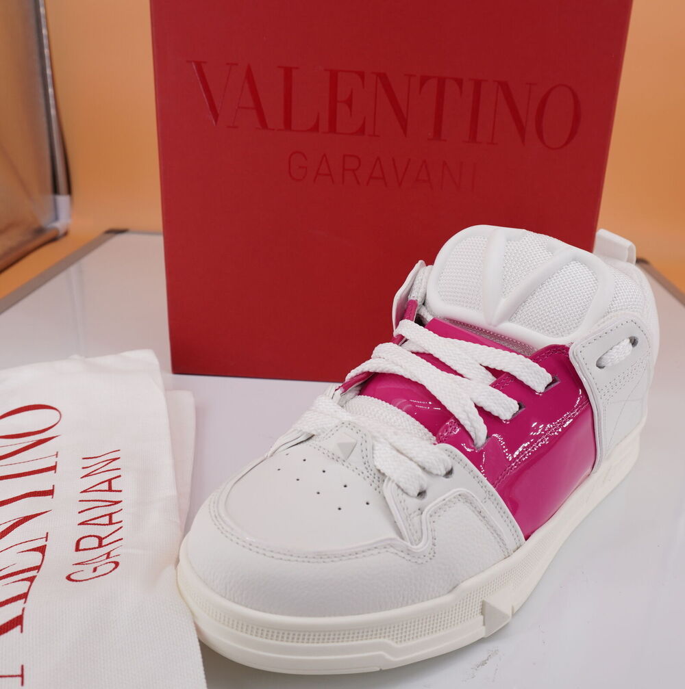 Valentino Rockstud Flycrew Skate Pink Striped Sneakers SZ 39.5 low top NIB